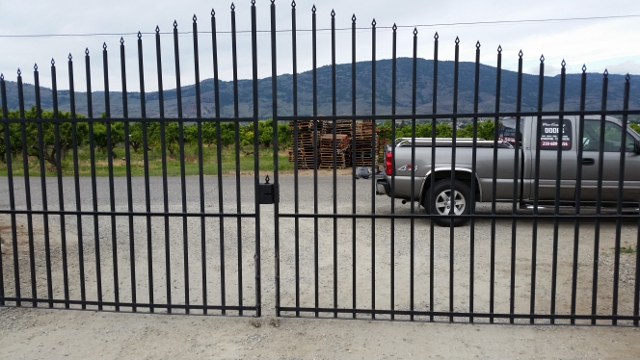 elecrtic security gates oliver bc